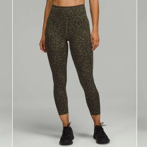 Lululemon Base Pace High-Rise Tight 25" in Intertwined Camo Medium Olive Multi 2